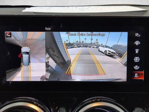 Used 2022 Mercedes-Benz GLB 250 image 13