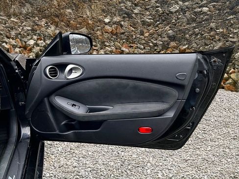 Used 2014 Nissan 370Z Touring w/ Sport Package RWD image 20