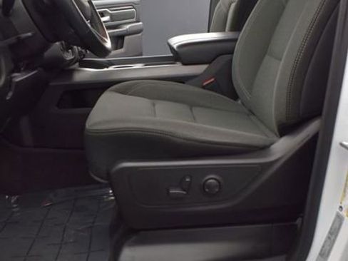 Used 2022 RAM 1500 Big Horn AWD/4WD image 9