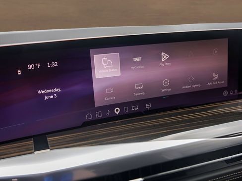 Certified 2025 Cadillac Escalade Premium Luxury AWD/4WD image 16