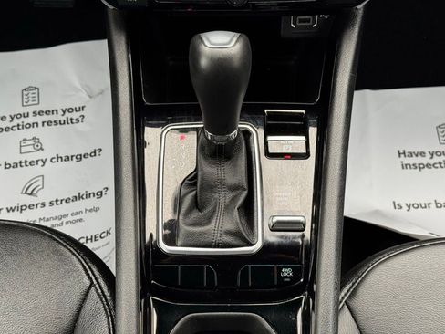 Used 2025 Jeep Compass Limited image 38