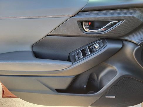 Certified 2025 Subaru Crosstrek 2.5i Limited w/ Crosstrek Mirror Package image 16