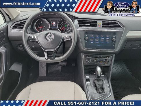 Used 2021 Volkswagen Tiguan SE w/ Panoramic Sunroof Package FWD image 5