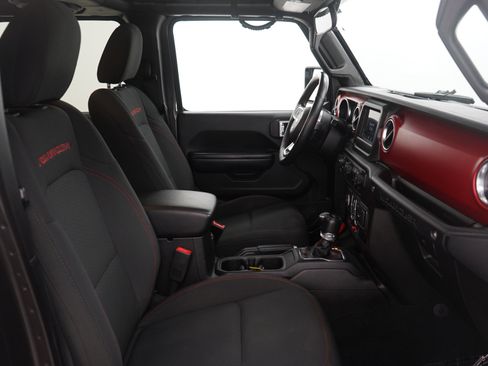 Used 2019 Jeep Wrangler Unlimited Rubicon w/ Dual Top Group AWD/4WD image 11