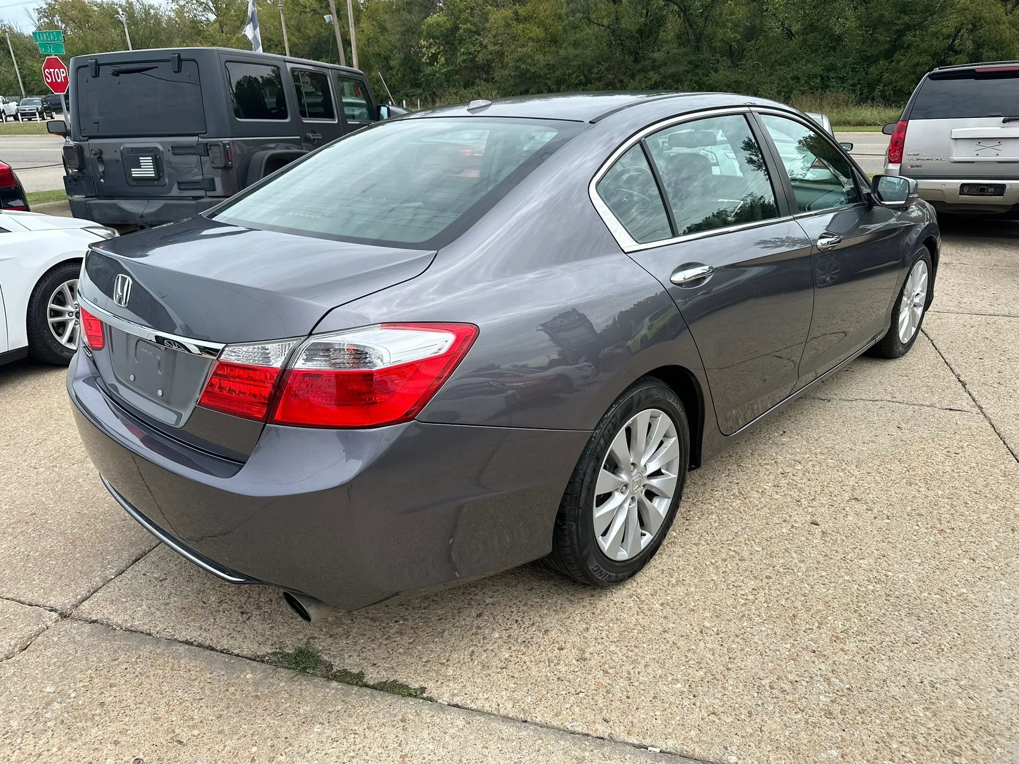 Used 2013 Honda Accord EX-L image 7