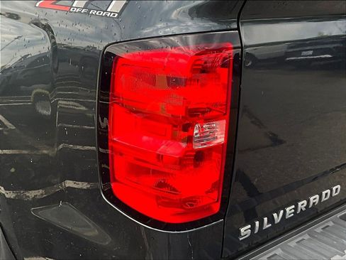 Used 2018 Chevrolet Silverado 1500 LT w/ All Star Edition AWD/4WD image 23