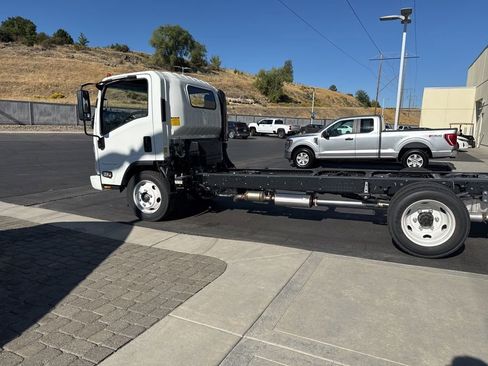 New 2025 Chevrolet Low Cab Forward image 6