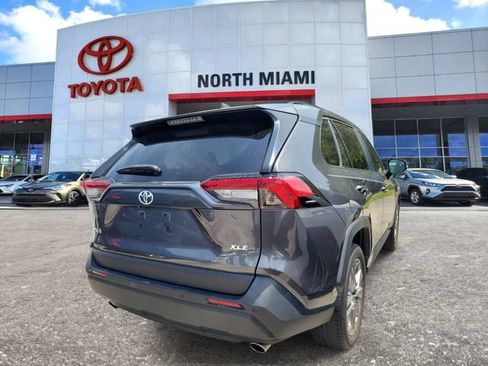 Used 2023 Toyota RAV4 XLE Premium FWD image 4