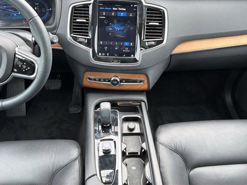 Used 2023 Volvo XC90 T8 Plus AWD/4WD image 8