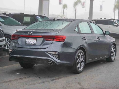 Certified 2021 Kia Forte LXS image 7