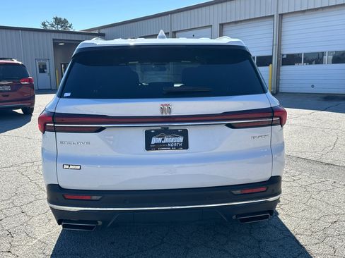 Used 2025 Buick Enclave Preferred image 6