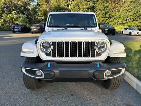 Used 2024 Jeep Wrangler Sahara image 3