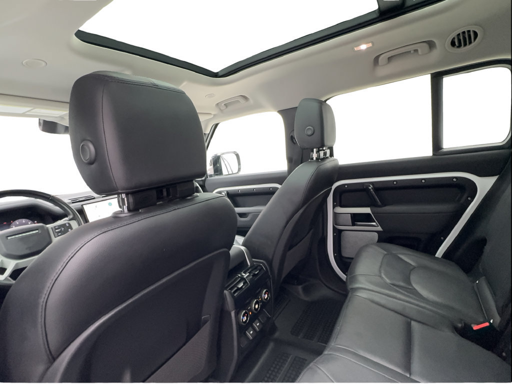 Used 2023 Land Rover Defender 130 SE AWD/4WD image 25