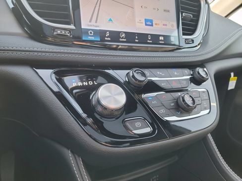 New 2027 Chrysler Pacifica Limited w/ Family Tech Group FWD image 11