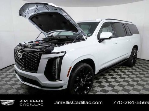Used 2026 Cadillac Escalade ESV Platinum Sport w/ LPO, ONYX Package AWD/4WD image 34