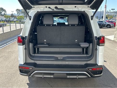 New 2025 Lexus LX 700h F Sport image 19