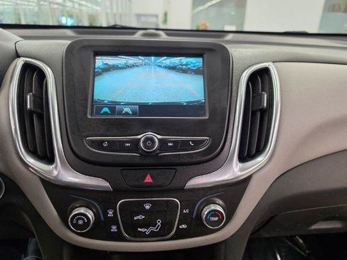 Used 2018 Chevrolet Equinox LS FWD image 17