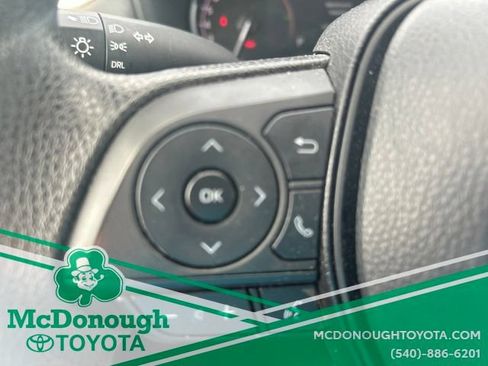 Used 2023 Toyota RAV4 LE AWD/4WD image 18