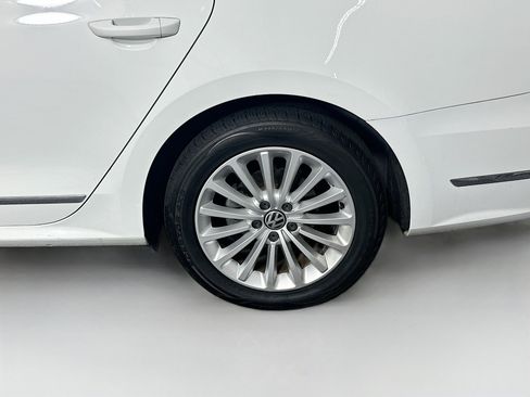 Used 2017 Volkswagen Passat 1.8T SE image 11