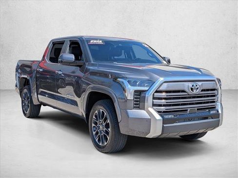 Used 2025 Toyota Tundra Limited AWD/4WD image 3