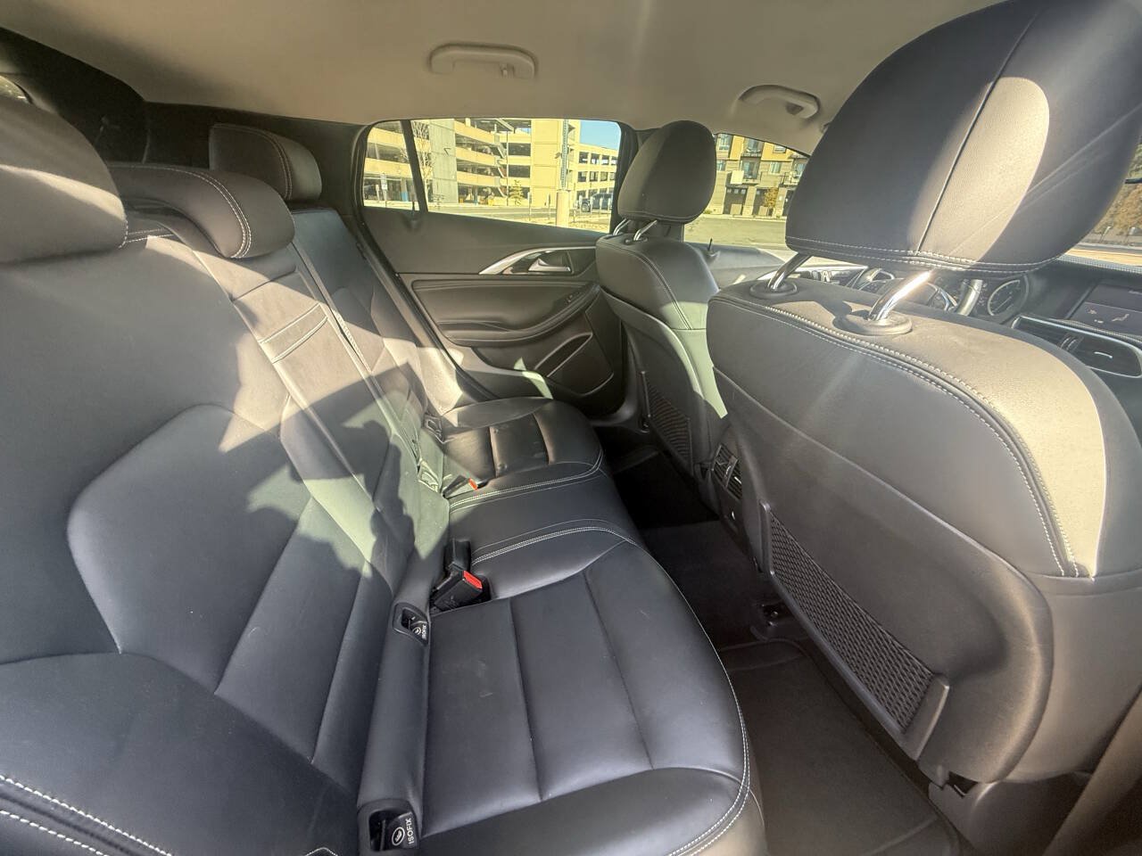 Used 2017 INFINITI QX30 AWD image 21
