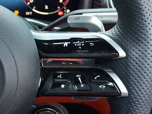 Used 2022 Mercedes-Benz SL 63 AMG 4MATIC image 25