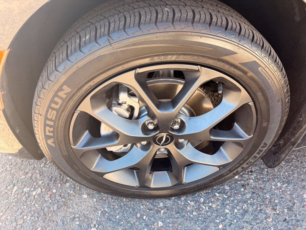 Used 2021 Chrysler Pacifica Touring-L w/ Uconnect Theater Family Group AWD/4WD image 20