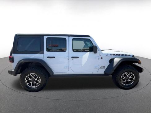Used 2025 Jeep Wrangler Unlimited Rubicon image 16