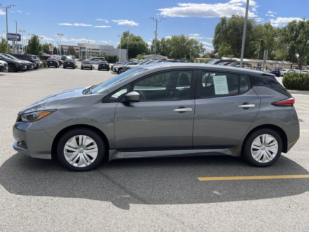 Used 2025 Nissan Leaf S FWD image 4