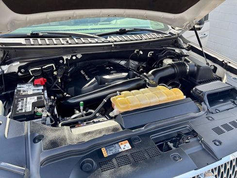 Used 2018 Lincoln Navigator Select AWD/4WD image 27