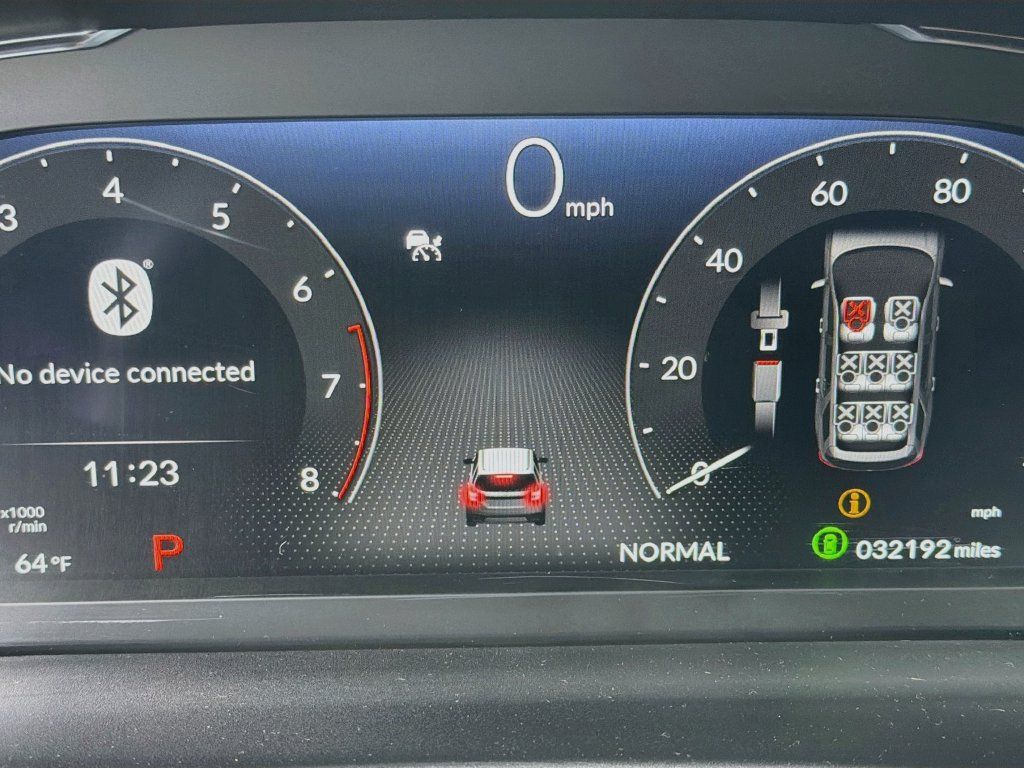 Used 2025 Honda Pilot Elite image 14