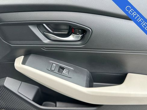 Certified 2025 Honda Accord LX image 19
