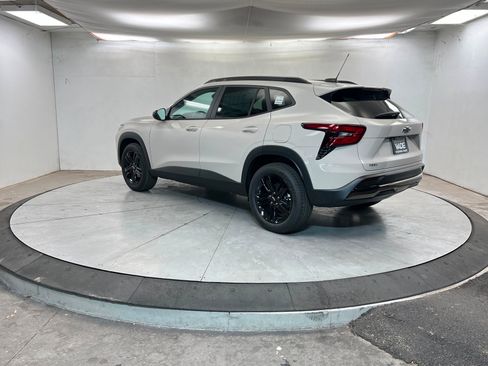 New 2026 Chevrolet Trax ACTIV w/ Sunroof Package image 3