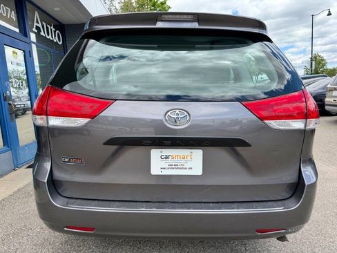 Used 2014 Toyota Sienna L FWD image 8
