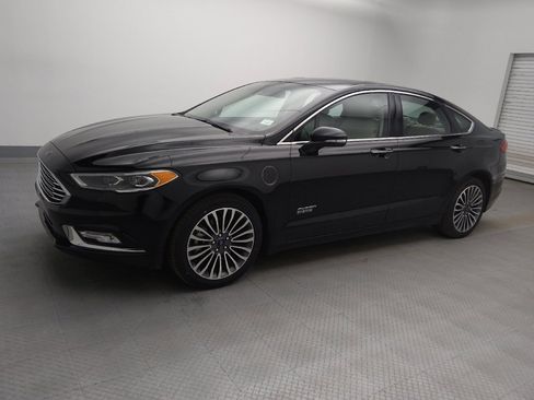 Used 2018 Ford Fusion Energi Titanium image 2