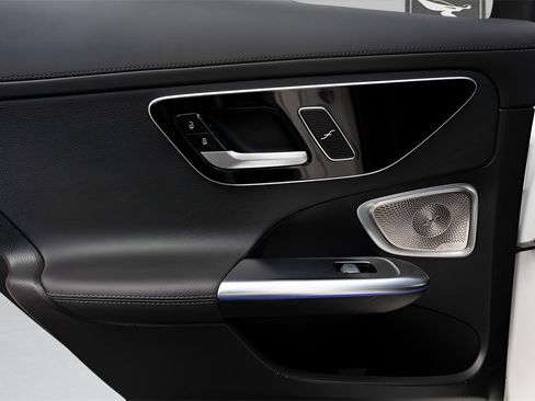 Used 2023 Mercedes-Benz C 300 Sedan w/ AMG Line w/ Night Package image 25