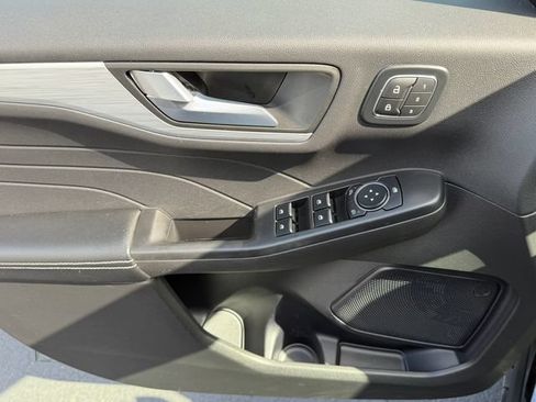 Certified 2024 Ford Escape Platinum AWD/4WD image 14