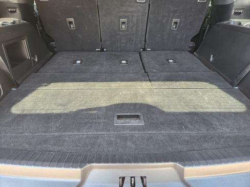 Used 2020 Ford Expedition XLT RWD image 24