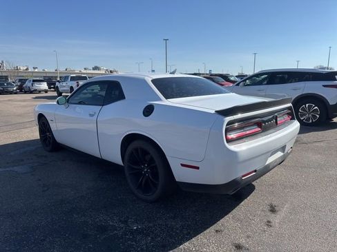Used 2018 Dodge Challenger R/T w/ Blacktop Package image 5
