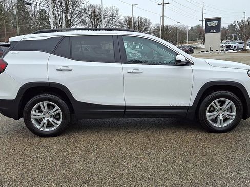 Certified 2023 GMC Terrain SLE w/ Driver Convenience Package image 2