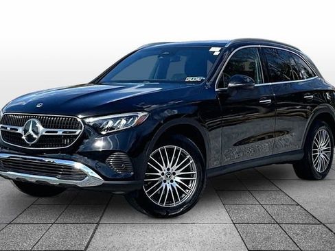 Used 2026 Mercedes-Benz GLC 300 4MATIC image 4