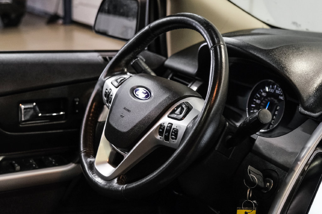 Used 2013 Ford Edge SEL AWD/4WD image 17