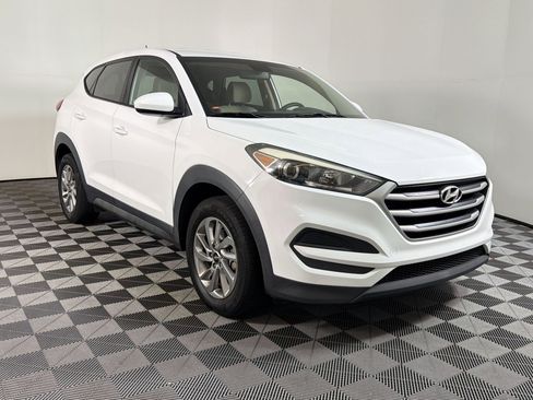 Used 2018 Hyundai Tucson SE image 17