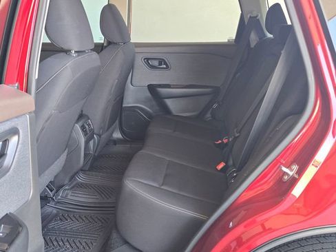 Used 2023 Nissan Rogue S FWD image 17