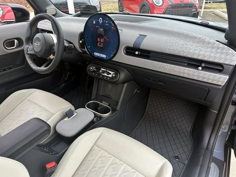 Certified 2025 MINI Cooper S image 24