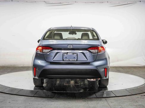Certified 2026 Toyota Corolla LE w/ LE Premium Package FWD image 3