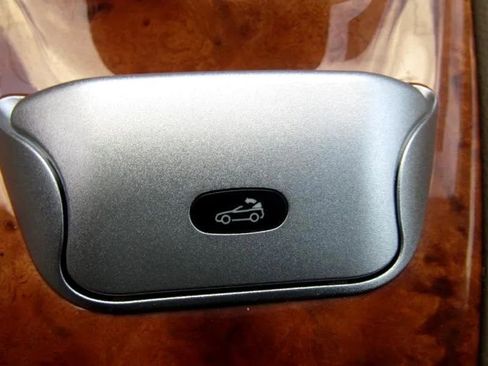 Used 2009 Mercedes-Benz SL 550 image 21