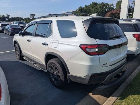 Used 2024 Honda Pilot TrailSport image 4