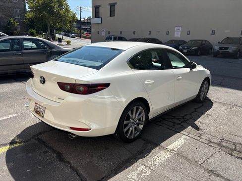 Used 2023 MAZDA MAZDA3 s FWD image 3