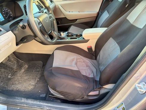 Used 2016 Hyundai Sonata SE image 4